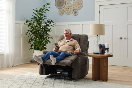 Best Recliner for Seniors: How to Optimize for Comfort, Mobility & Aging in Place
